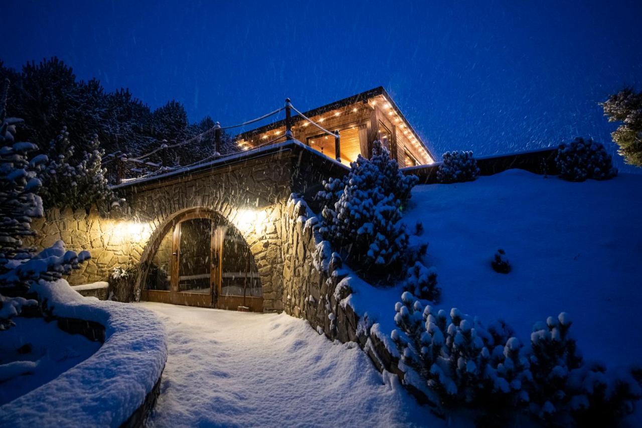 Skalny Zakatek Z Grota Solna Na Wylacznosc Lapsze Nizne Exterior photo